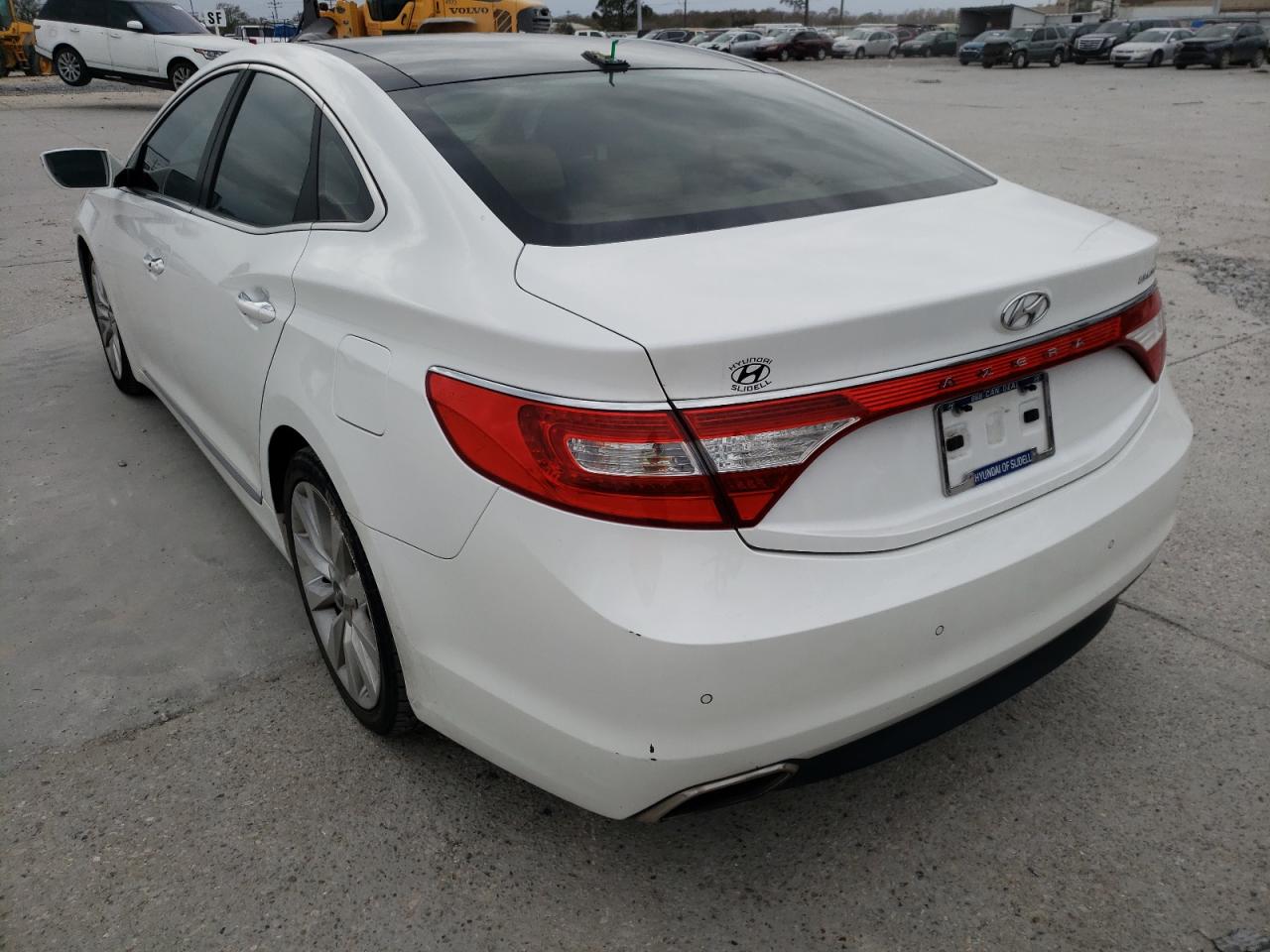 Photo 3 from auction – 2015 HYUNDAI AZERA LIMI with VIN KMHFH4JG2FA449040