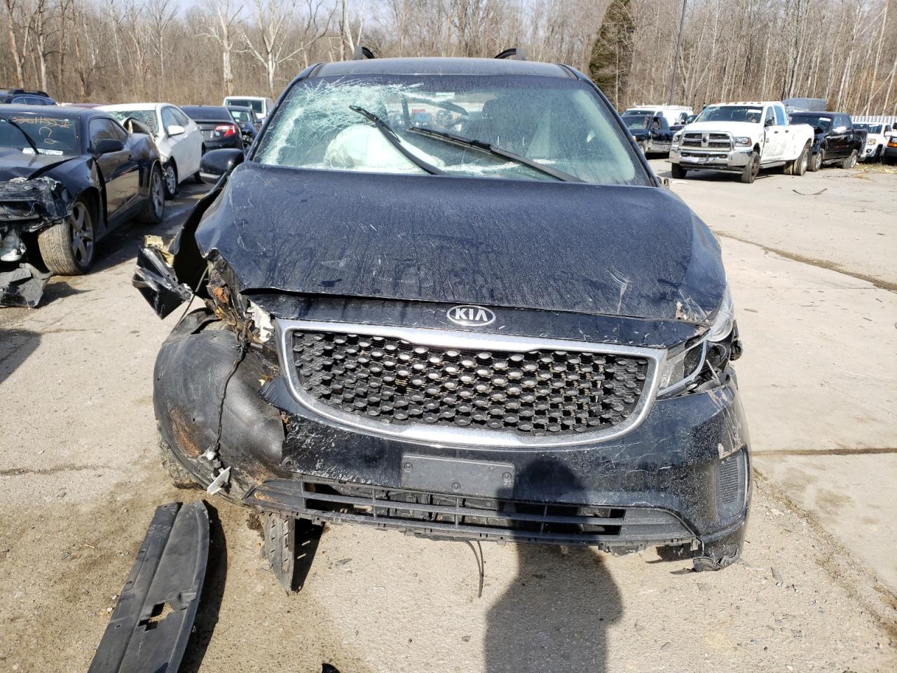 Photo 9 from auction – 2015 KIA SEDONA L with VIN KNDMA5C14F6025795