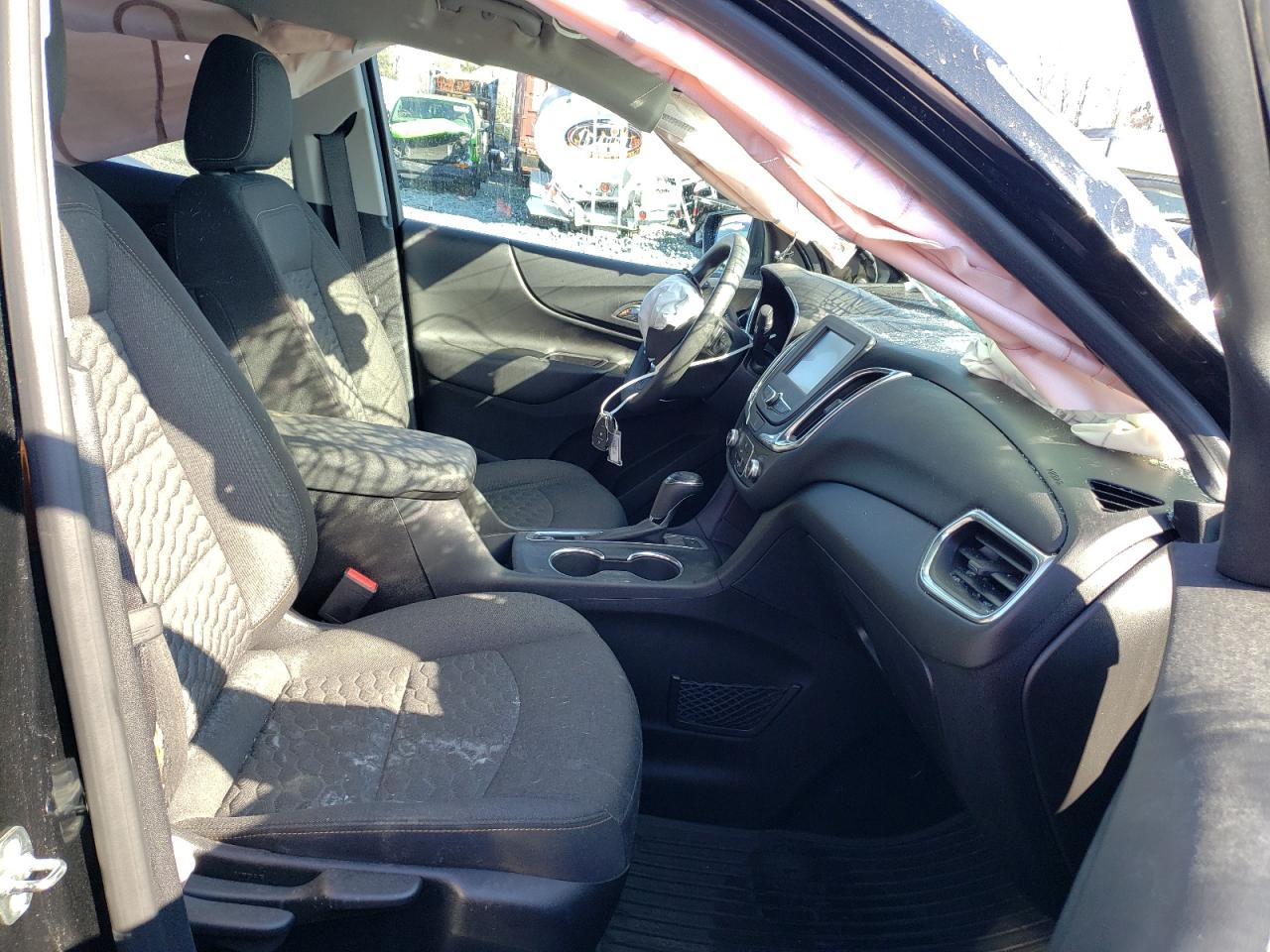 Photo 5 from auction – 2018 CHEVROLET EQUINOX LT with VIN 2GNAXSEV4J6344883