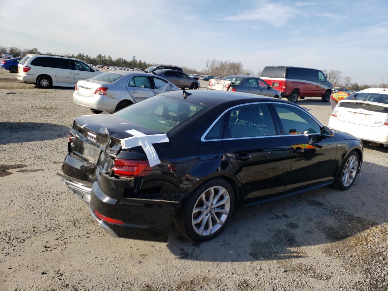 Photo 4 from auction – 2019 AUDI A4 PREMIUM with VIN WAUENAF48KN017235