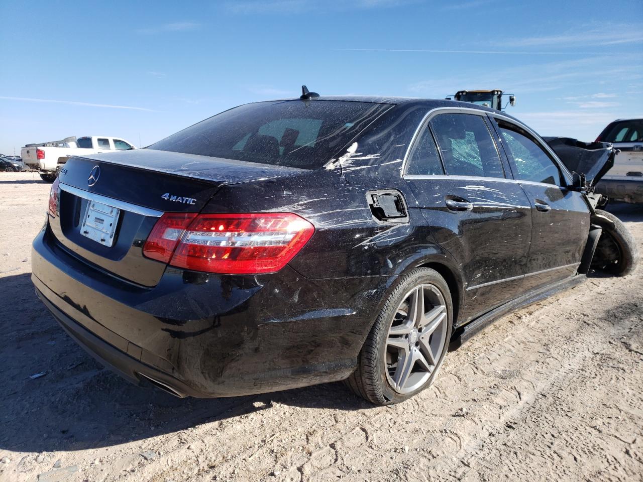Photo 4 from auction – 2013 MERCEDES-BENZ E 350 4MAT with VIN WDDHF8JBXDA746705