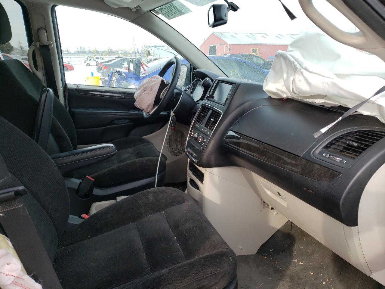 Photo 5 from auction – 2015 DODGE GRAND CARA with VIN 2C4RDGBG4FR581046