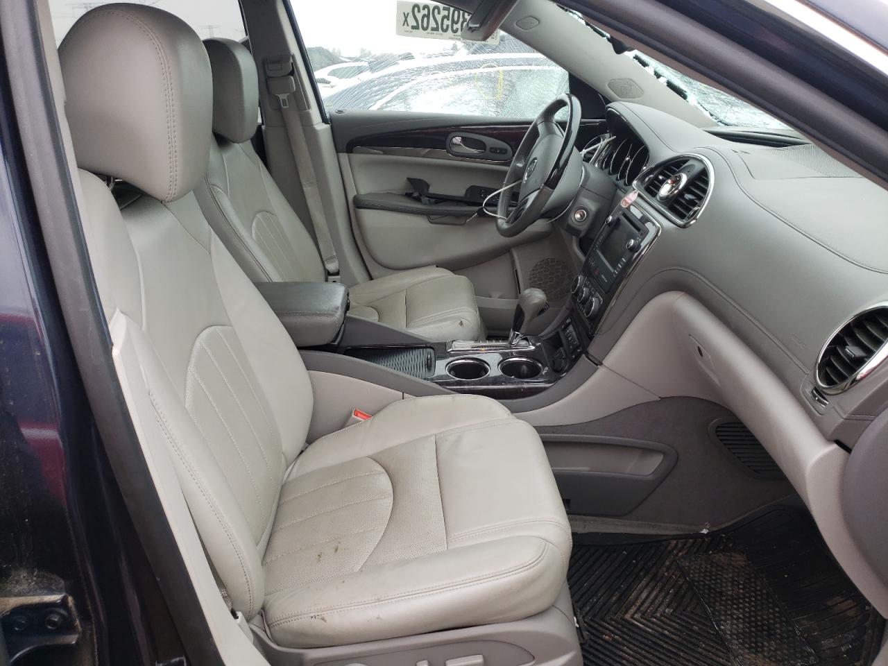 Photo 5 from auction – 2017 BUICK ENCLAVE with VIN 5GAKRBKD9HJ310441