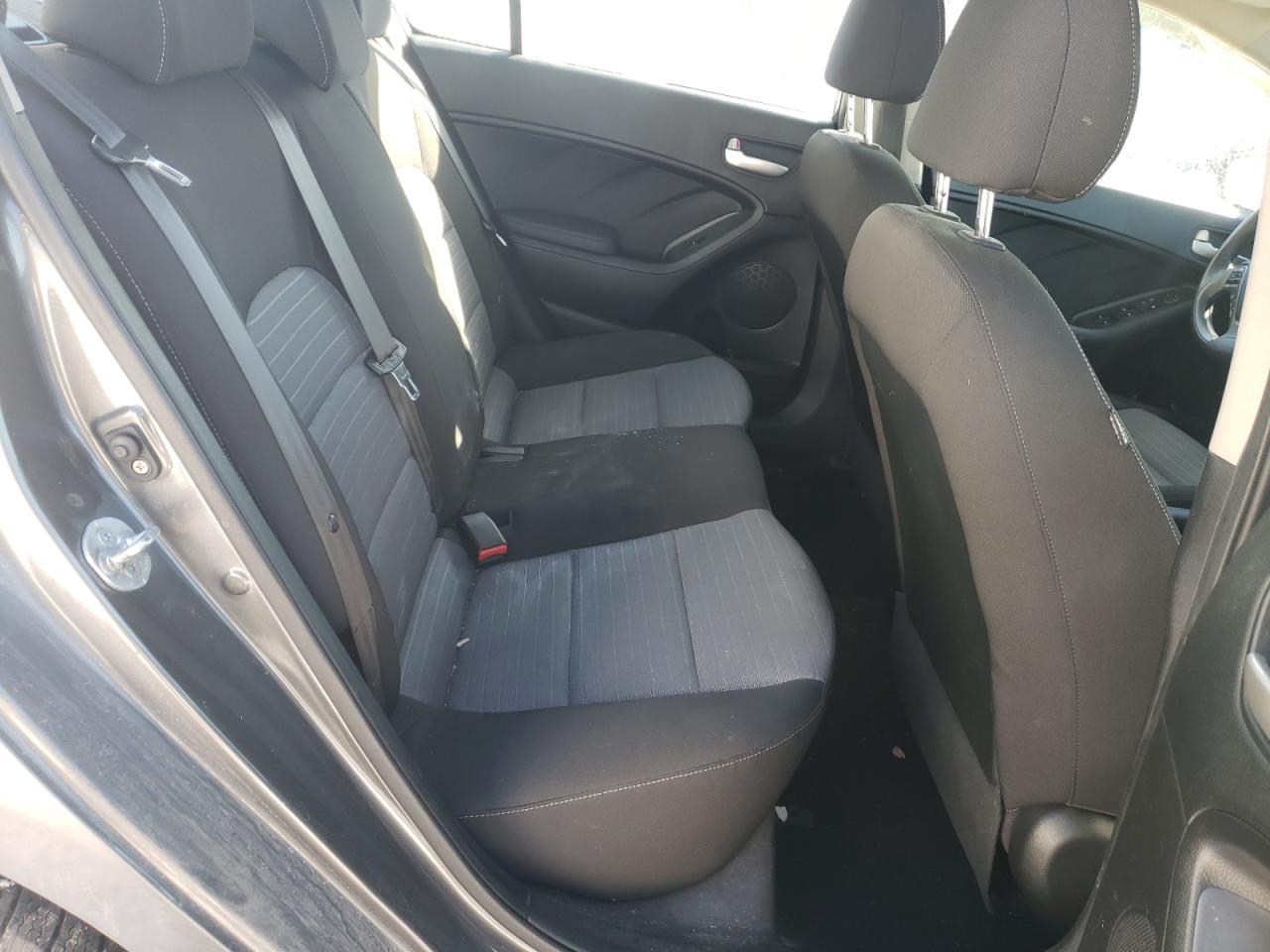 Photo 6 from auction – 2014 KIA FORTE LX with VIN KNAFX4A68E5107319