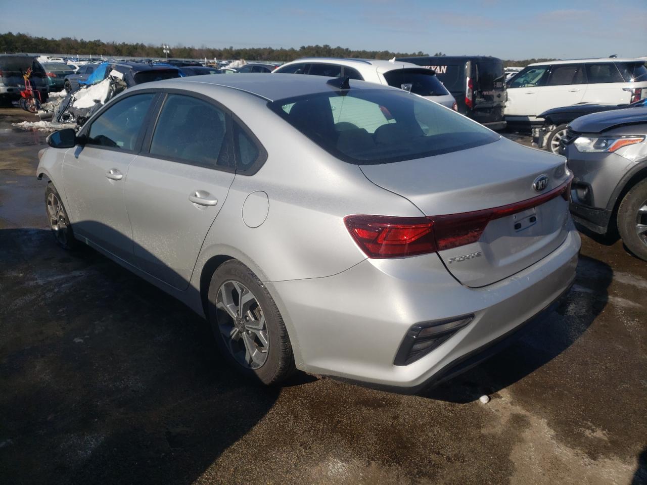 Photo 3 from auction – 2019 KIA FORTE FE with VIN 3KPF24AD8KE061460
