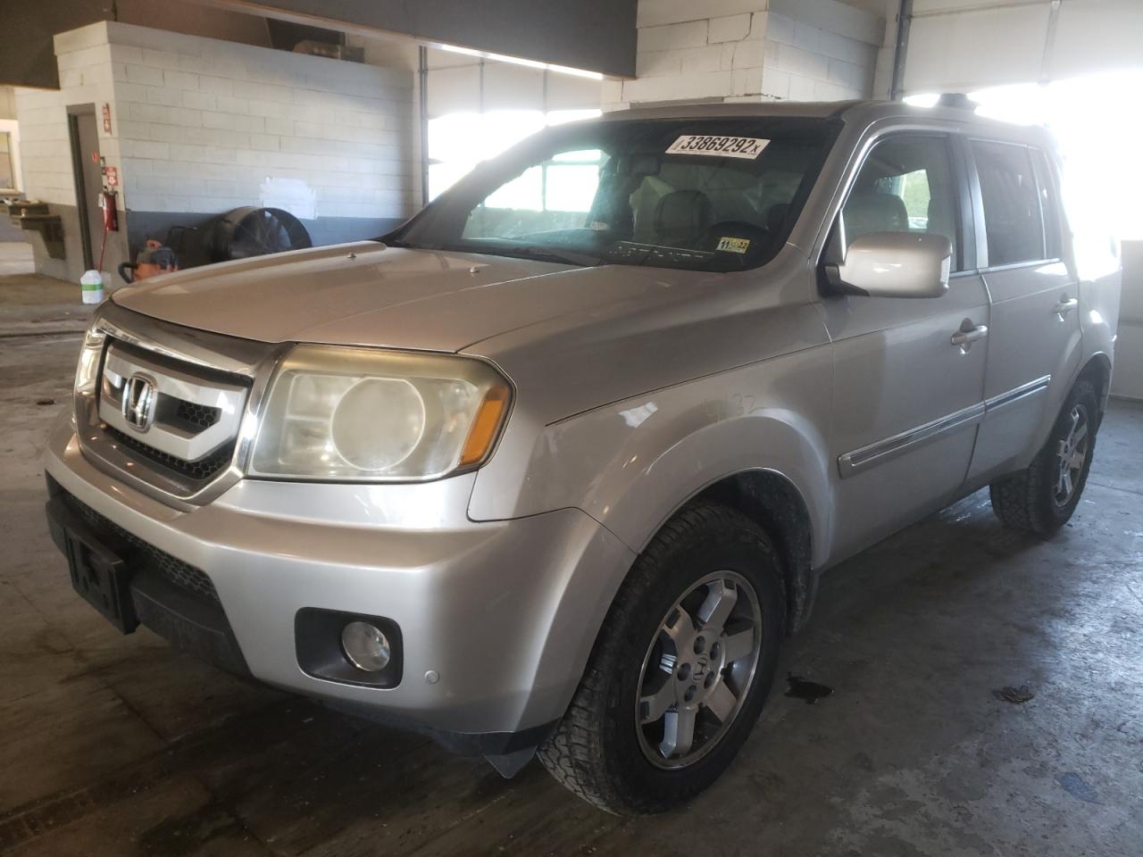 Photo 2 from auction – 2009 HONDA PILOT TOUR with VIN 5FNYF38849B006394