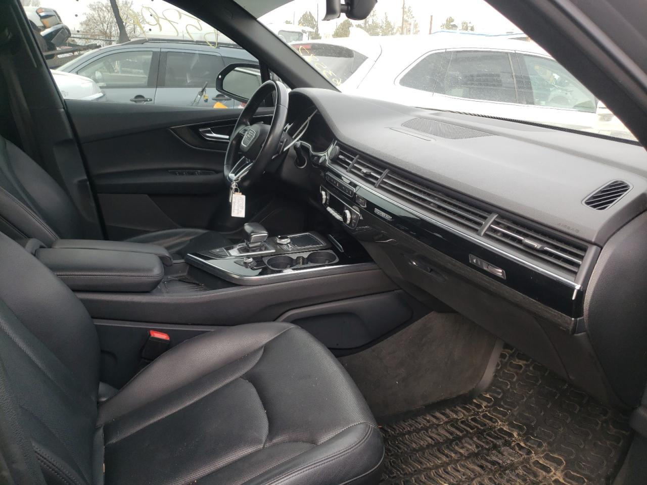 Photo 5 from auction – 2017 AUDI Q7 PREMIUM with VIN WA1LAAF75HD006511