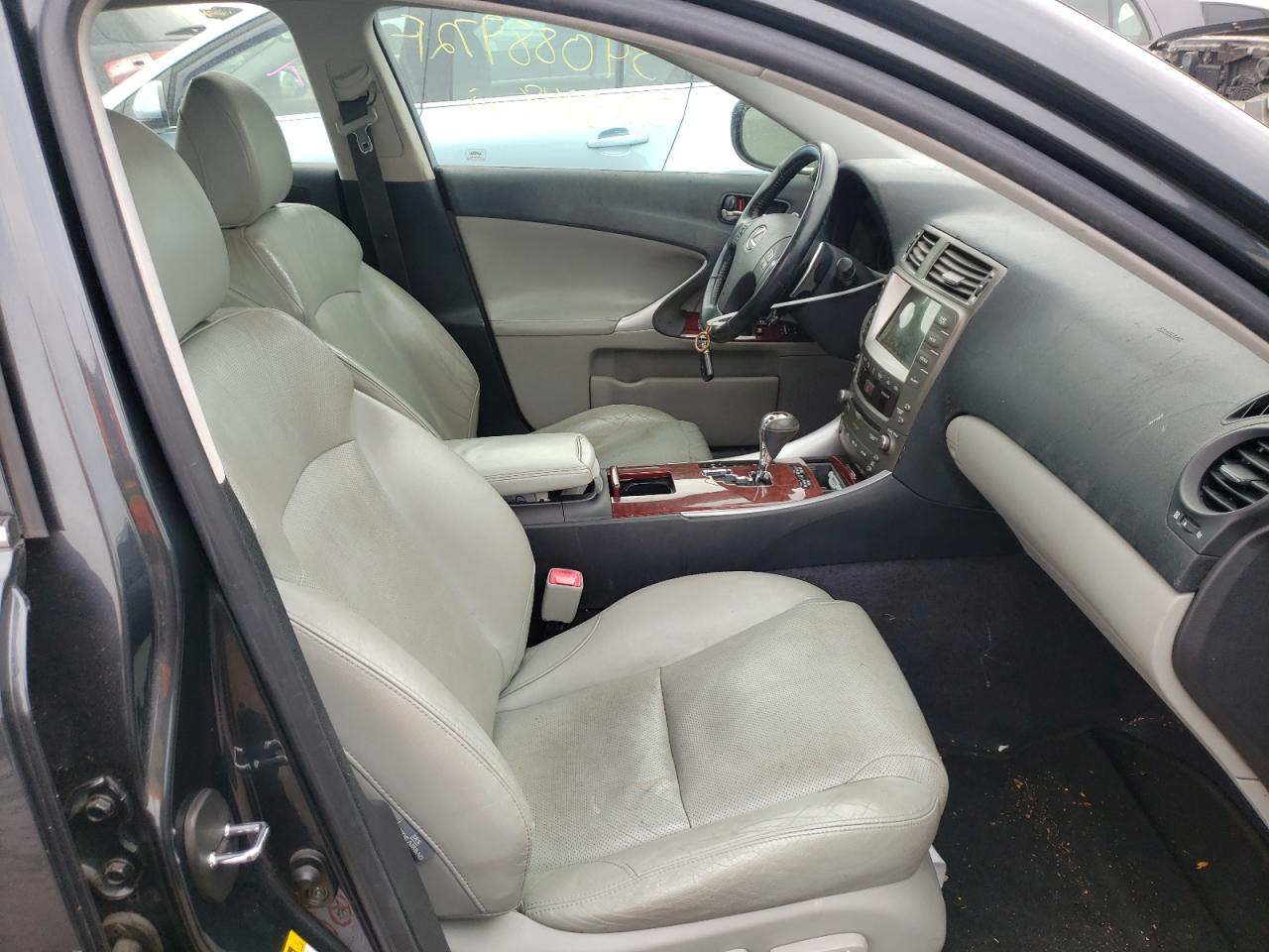 Photo 5 from auction – 2007 LEXUS IS 250 with VIN JTHCK262075010101