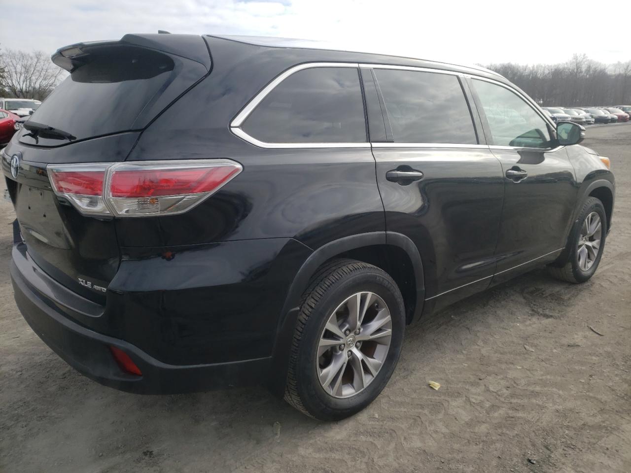 صورة رقم 4 من المزاد - 2015 TOYOTA HIGHLANDER مع VIN 5TDJKRFH7FS140827