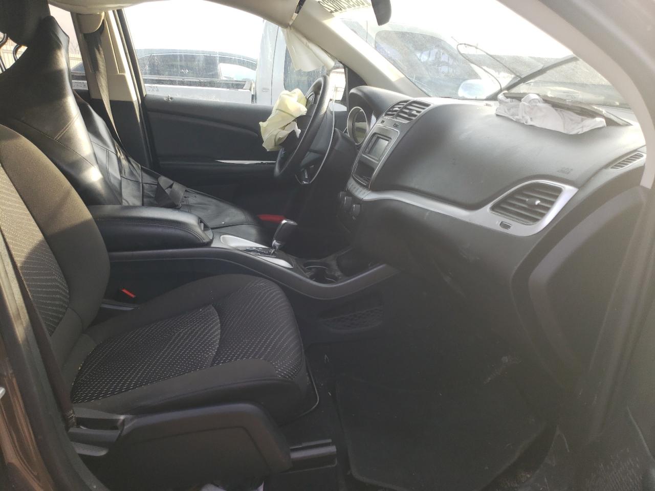 Photo 5 from auction – 2019 DODGE JOURNEY SE with VIN 3C4PDCBB9KT875120
