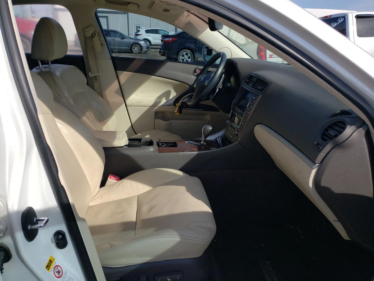 Photo 5 from auction – 2011 LEXUS IS 250 with VIN JTHCF5C25B5048104