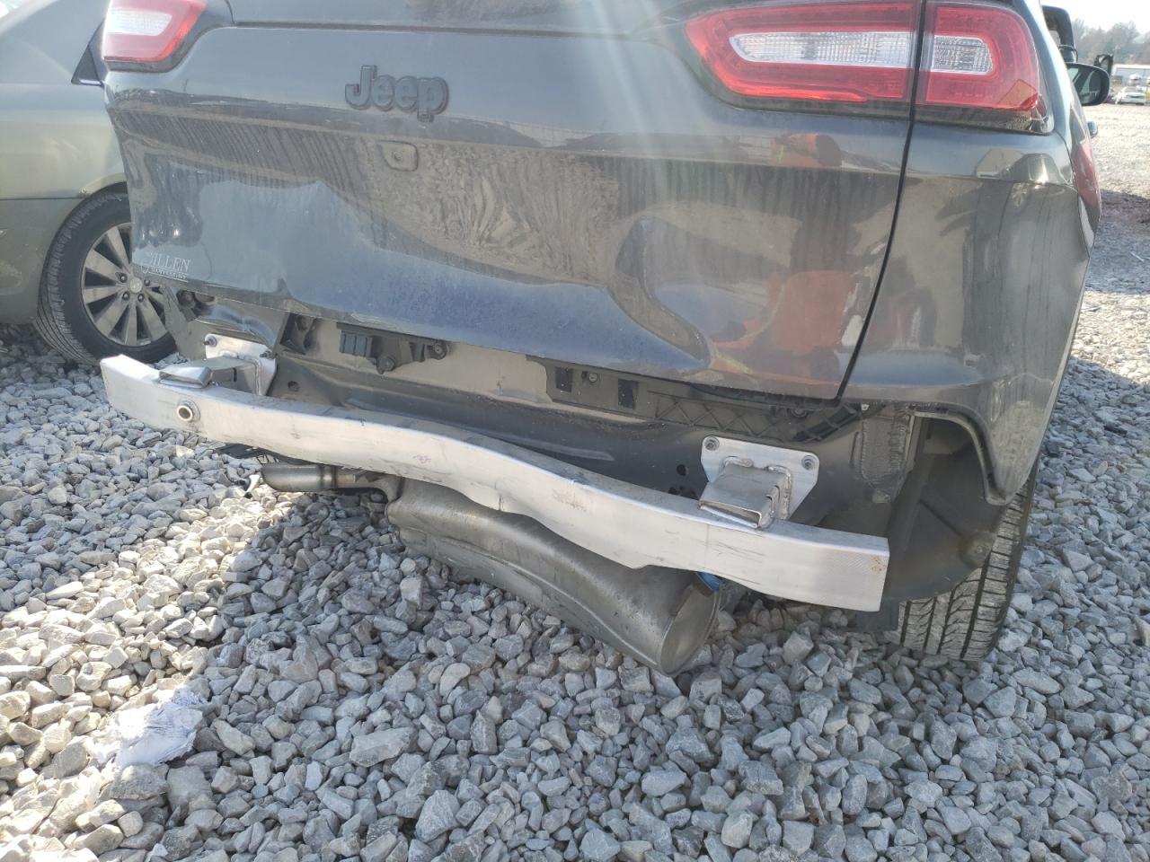 Photo 9 from auction – 2018 JEEP CHEROKEE L with VIN 1C4PJLCB1JD621090