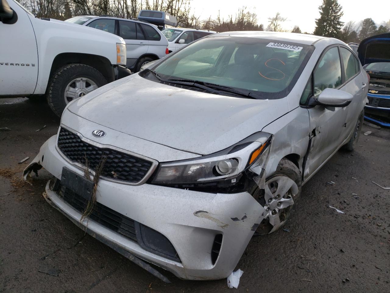 Photo 2 from auction – 2018 KIA FORTE LX with VIN 3KPFK4A74JE262491