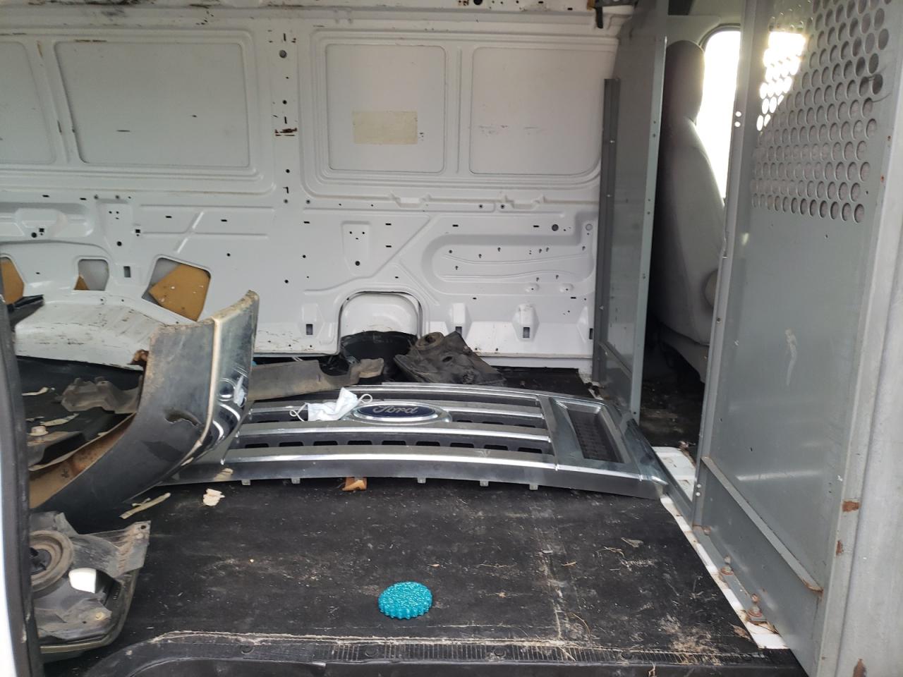 Photo 6 from auction – 2009 FORD ECONOLINE with VIN 1FTNE24W49DA30500