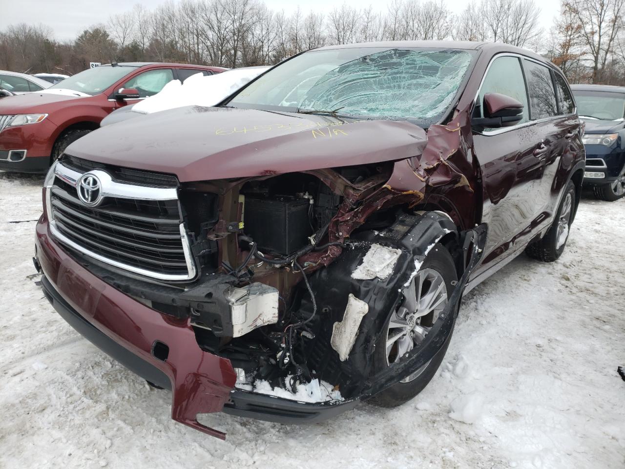 Photo 2 from auction – 2015 TOYOTA HIGHLANDER with VIN 5TDBKRFHXFS181862