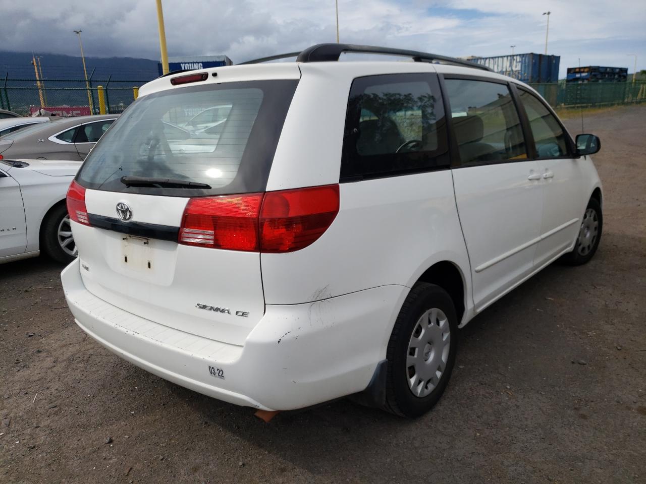 Photo 4 from auction – 2004 TOYOTA SIENNA CE with VIN 5TDZA23C94S065132