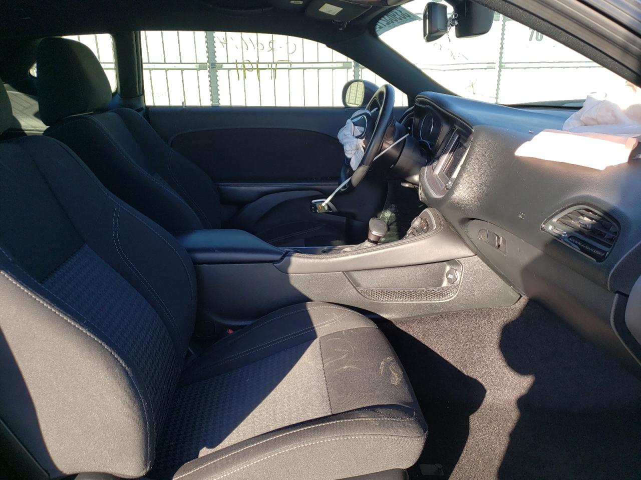 Photo 5 from auction – 2019 DODGE CHALLENGER with VIN 2C3CDZAG6KH571545