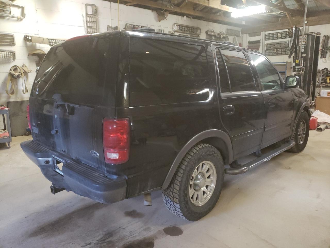 Photo 4 from auction – 2000 FORD EXPEDITION with VIN 1FMRU1565YLA84451