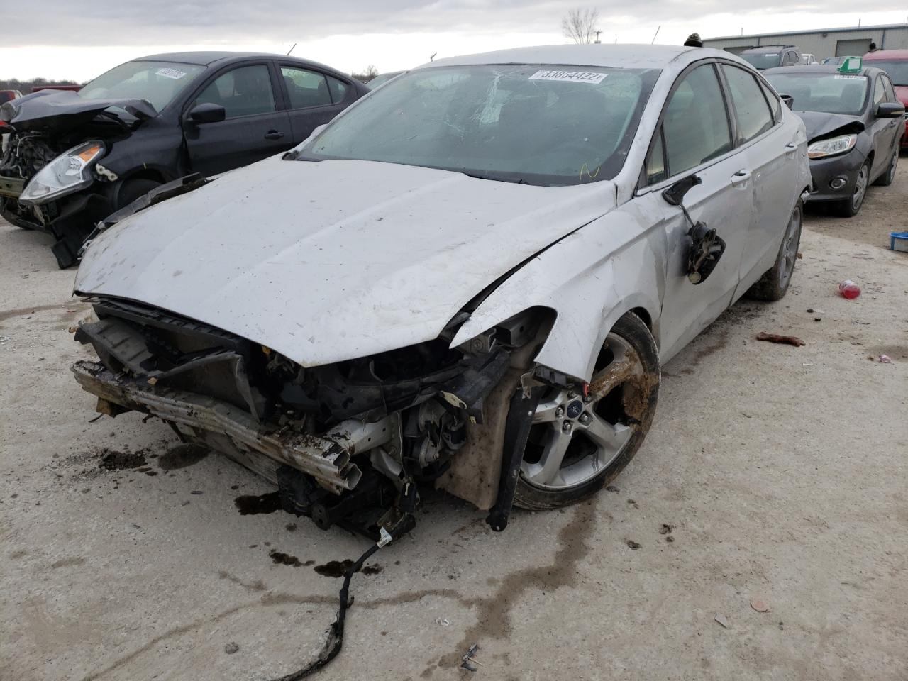 Photo 2 from auction – 2013 FORD FUSION SE with VIN 3FA6P0HR2DR106356