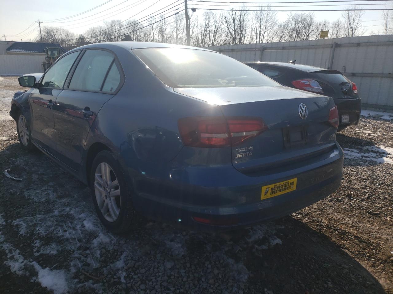 Photo 3 from auction – 2018 VOLKSWAGEN JETTA S with VIN 3VW2B7AJ2JM236213