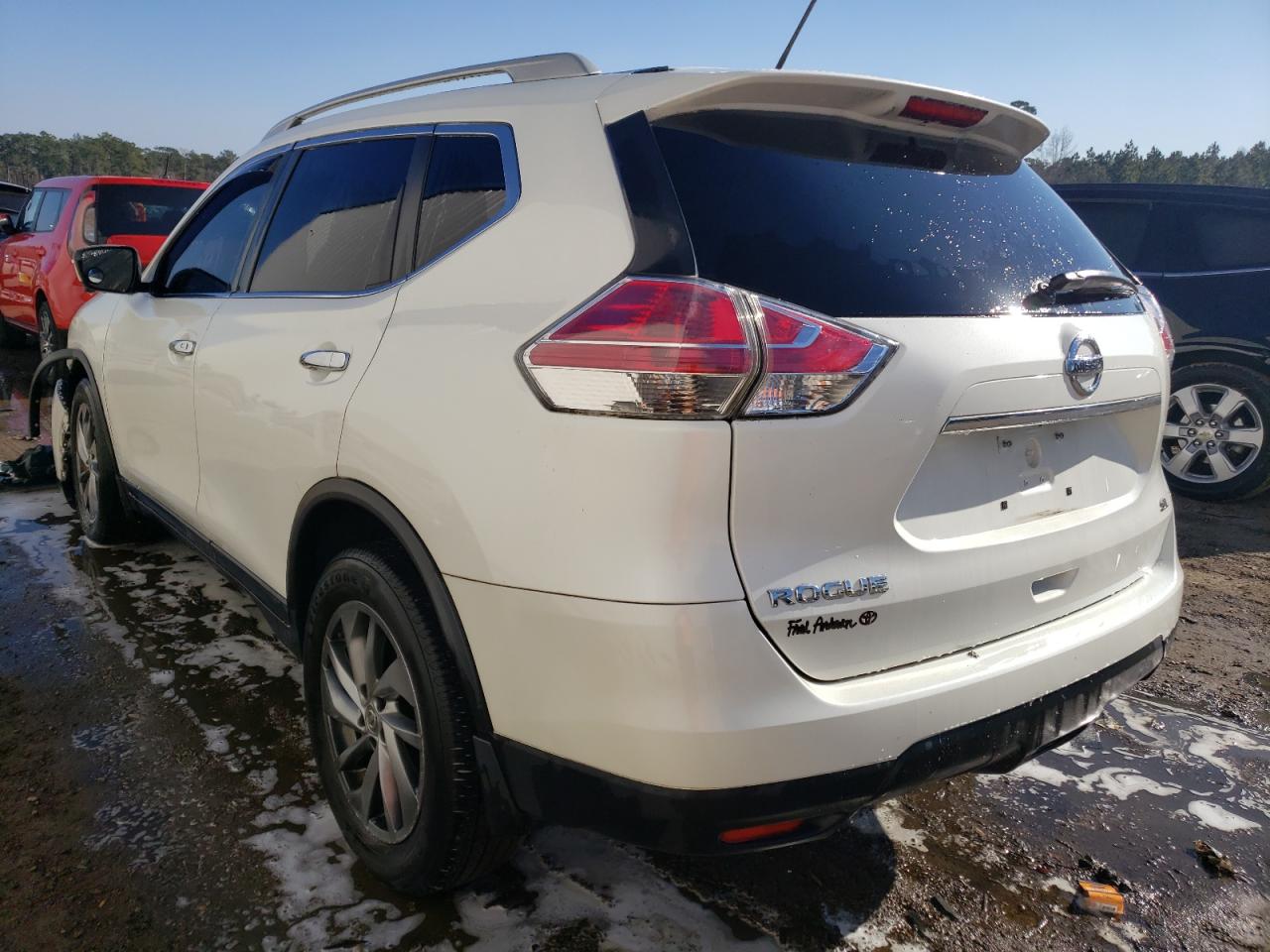 Photo 3 from auction – 2015 NISSAN ROGUE S with VIN 5N1AT2MT1FC813541