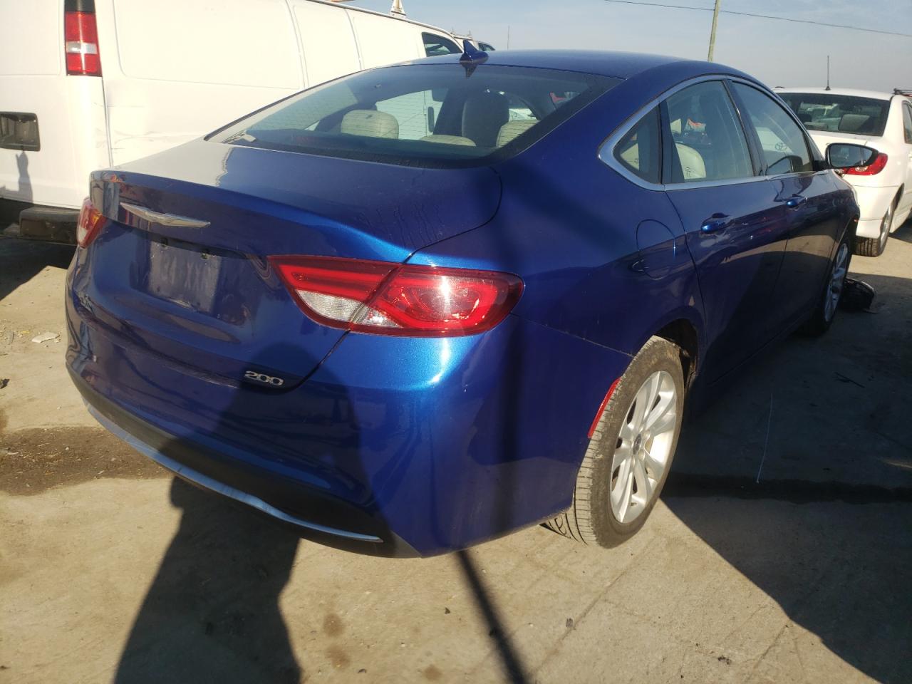Photo 4 from auction – 2016 CHRYSLER 200 LIMITE with VIN 1C3CCCAB0GN192320