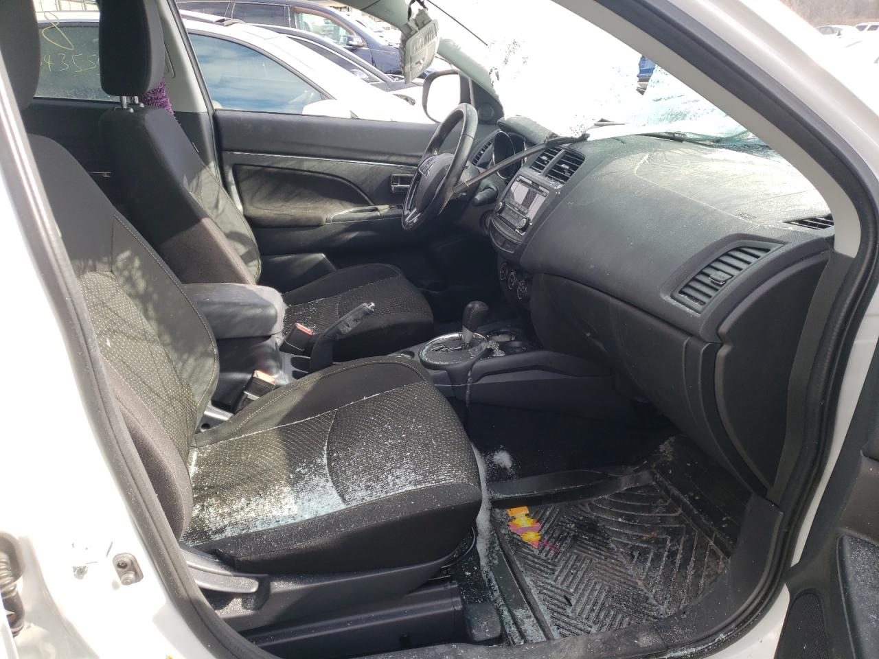 Photo 5 from auction – 2016 MITSUBISHI OUTLANDER with VIN JA4AR3AW6GZ056202