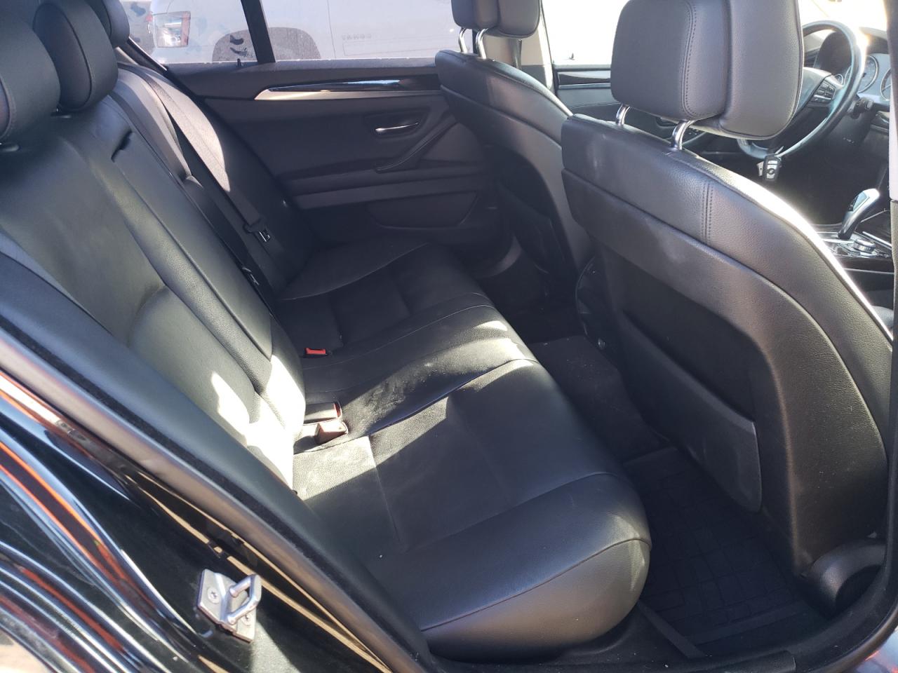 Photo 6 from auction – 2011 BMW 535 XI with VIN WBAFU7C59BDU54934