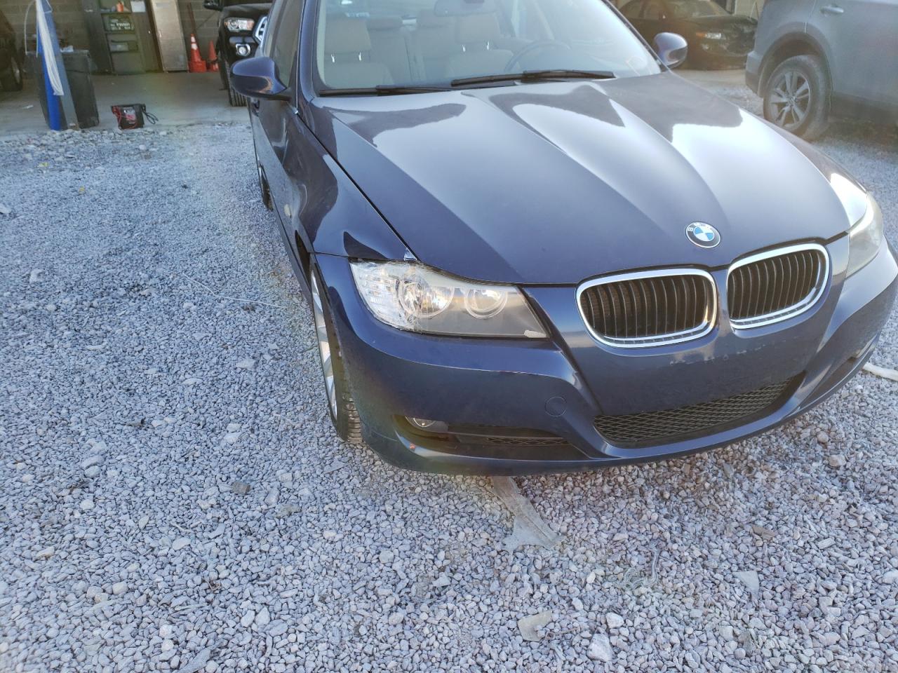 Photo 9 from auction – 2011 BMW 328 I with VIN WBAPH7G57BNM55447