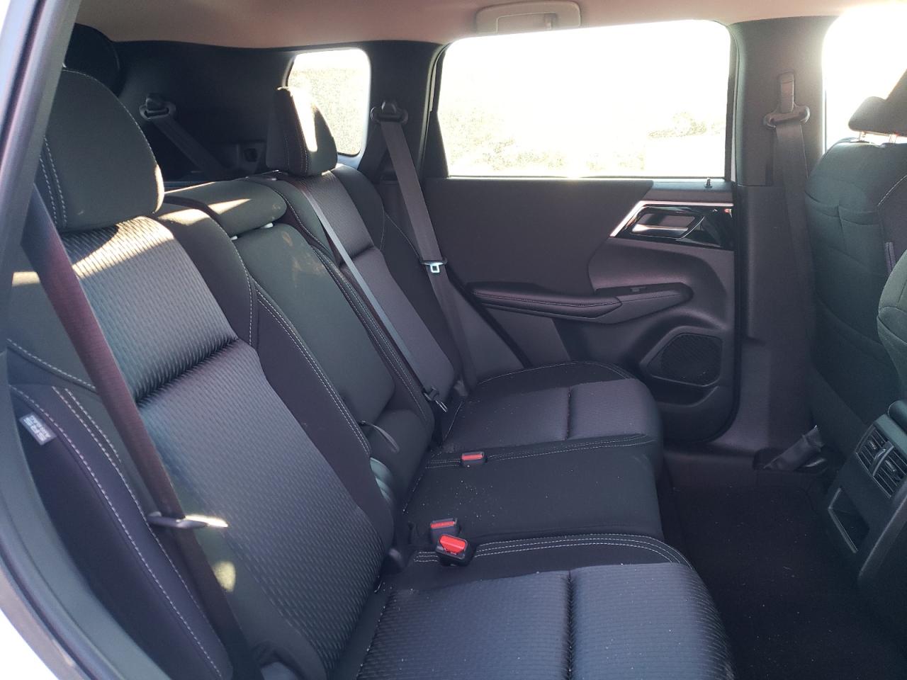 Photo 6 from auction – 2022 MITSUBISHI OUTLANDER with VIN JA4J3TA83NZ053483