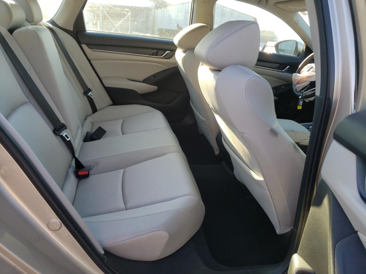 Photo 6 from auction – 2018 HONDA ACCORD with VIN 1HGCV1F43JA114893
