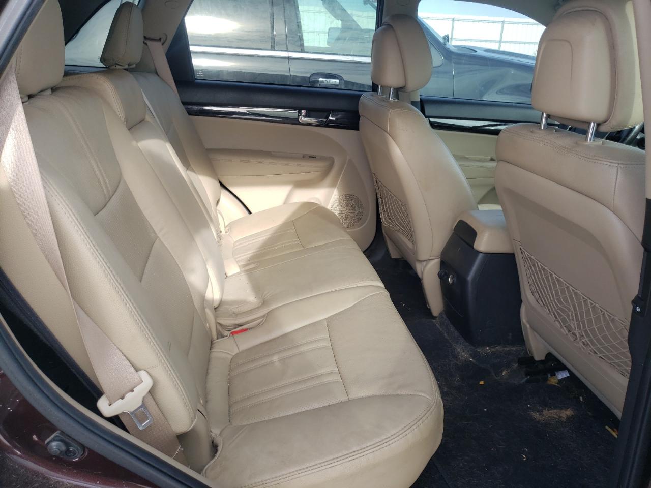 Photo 6 from auction – 2012 KIA SORENTO EX with VIN 5XYKU4A64CG284741
