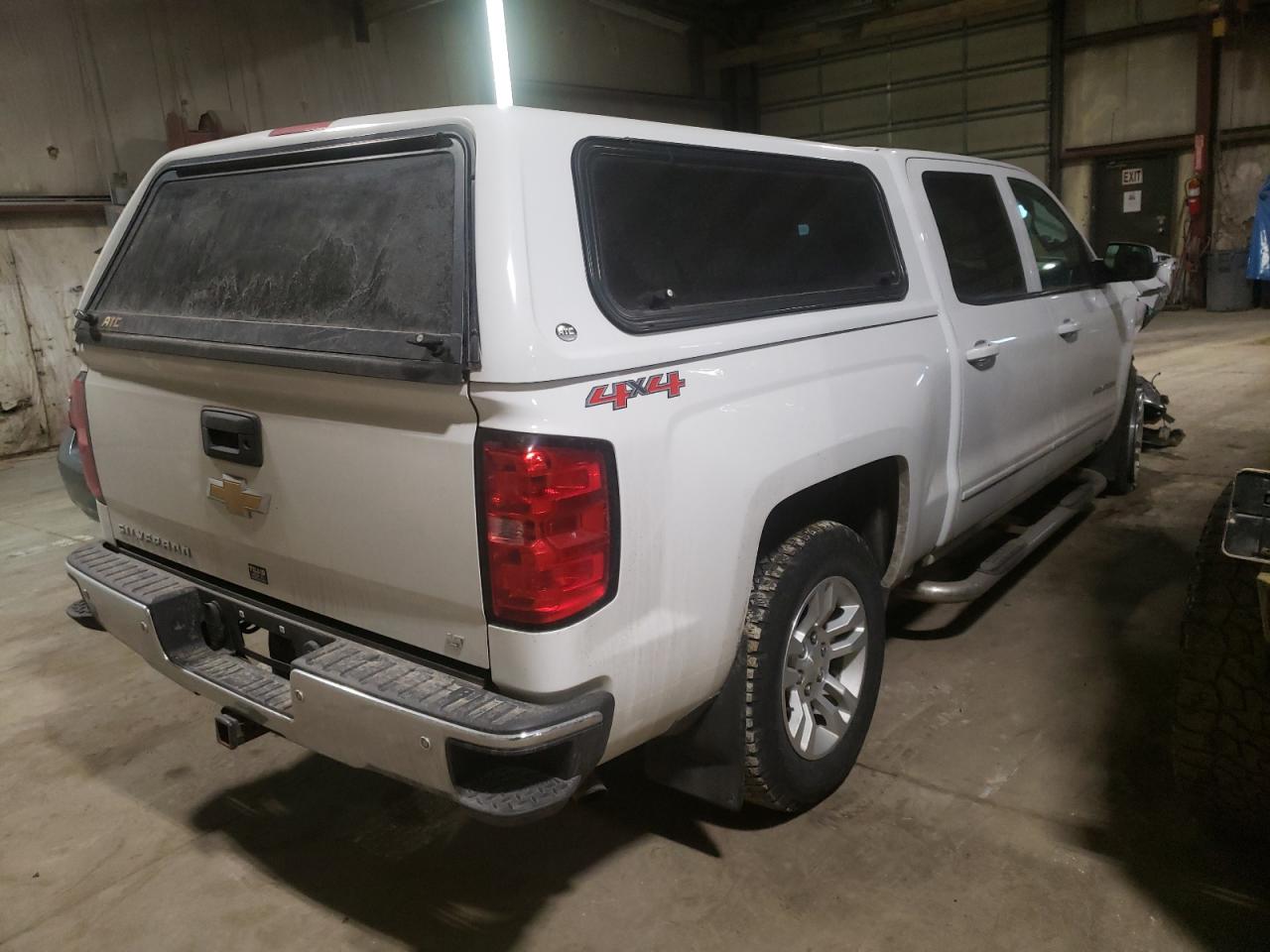 Photo 4 from auction – 2017 CHEVROLET SILVERADO with VIN 3GCUKREC4HG129384