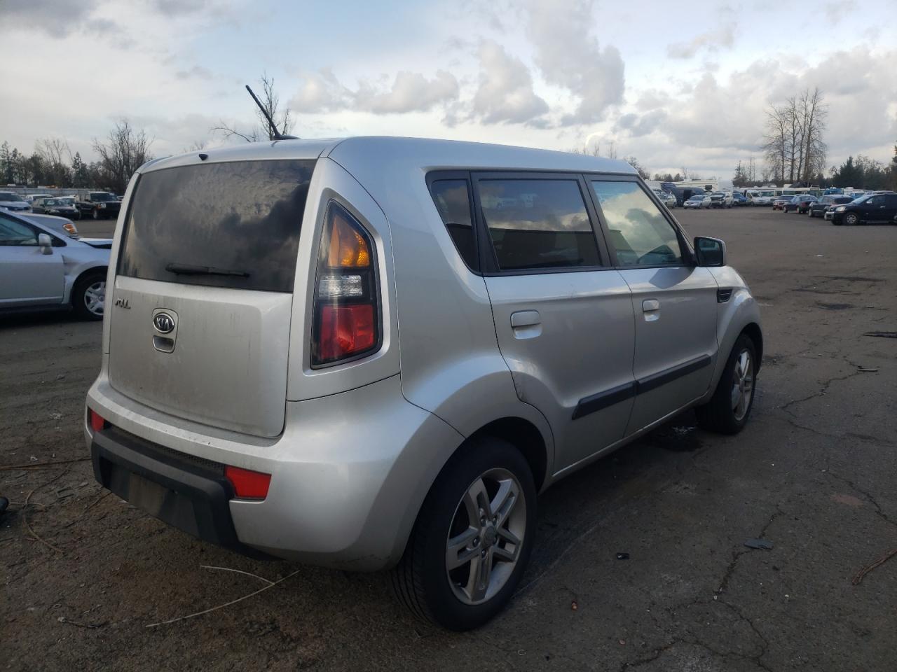 Photo 4 from auction – 2010 KIA SOUL + with VIN KNDJT2A26A7140750