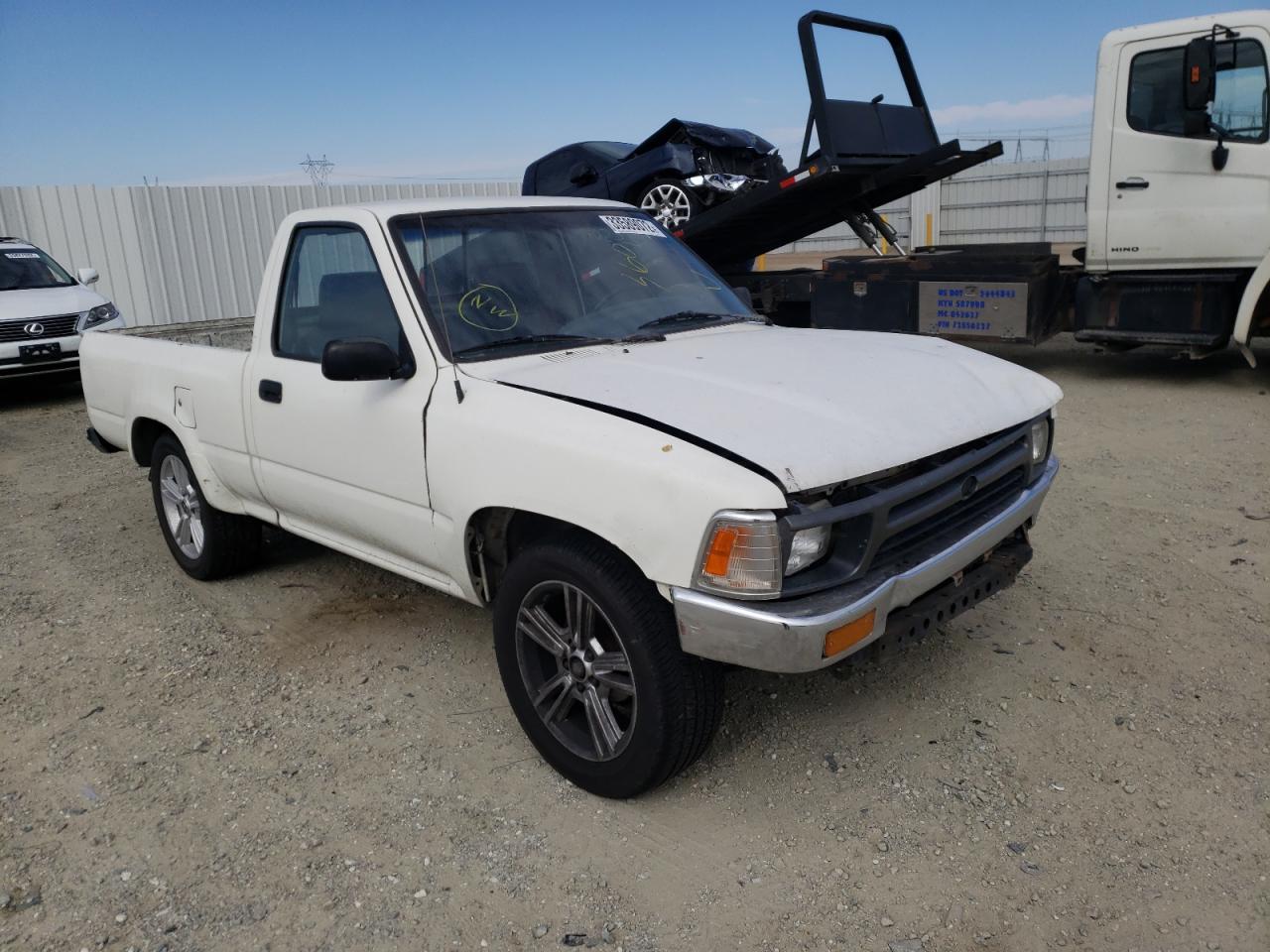 Photo 1 from auction – 1991 TOYOTA PICKUP 1/2 with VIN JT4RN81A8M0071337