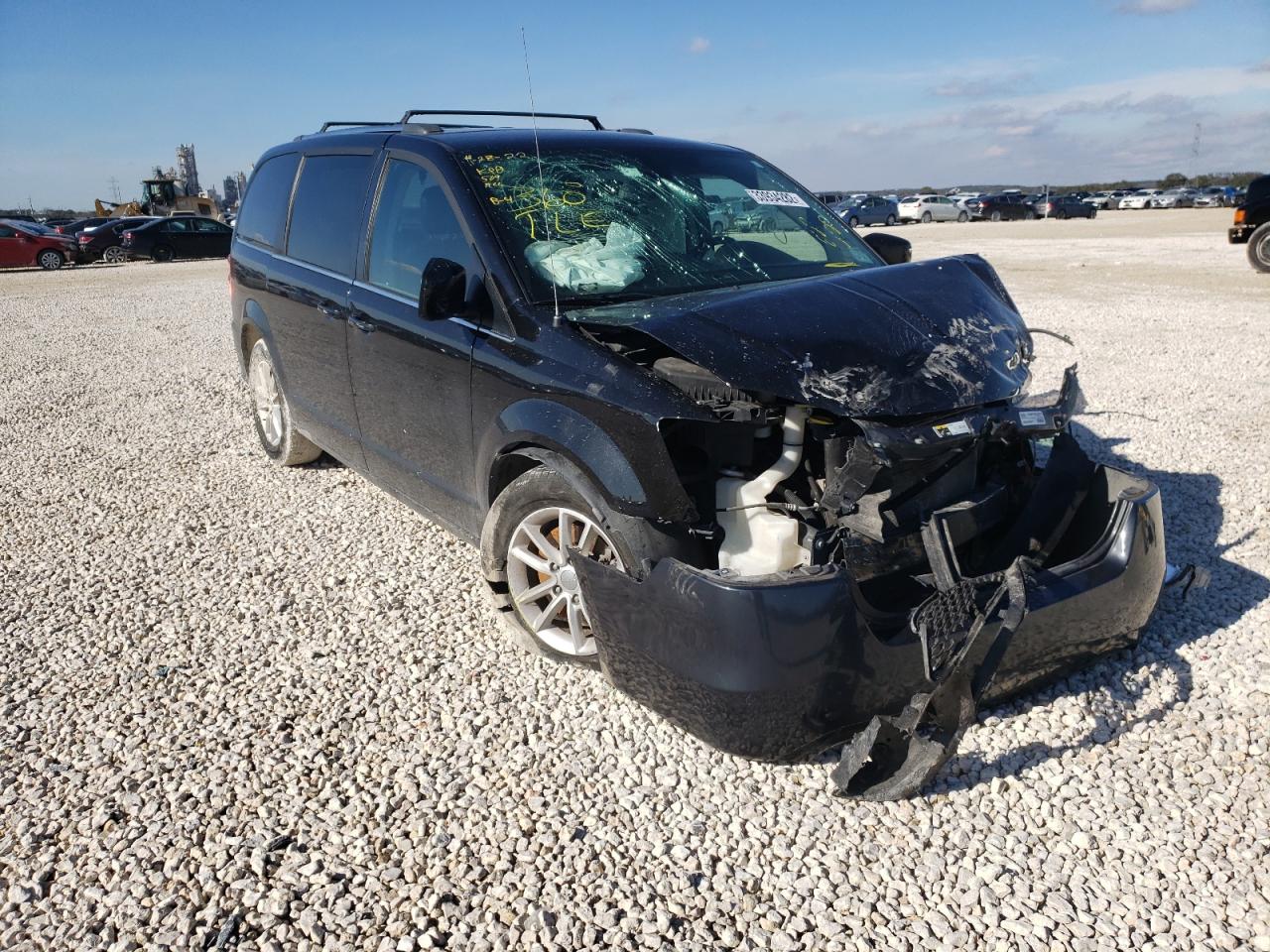 DODGE GRAND CARA 2018 with VIN 2C4RDGCG9JR223223 - Photo from auction