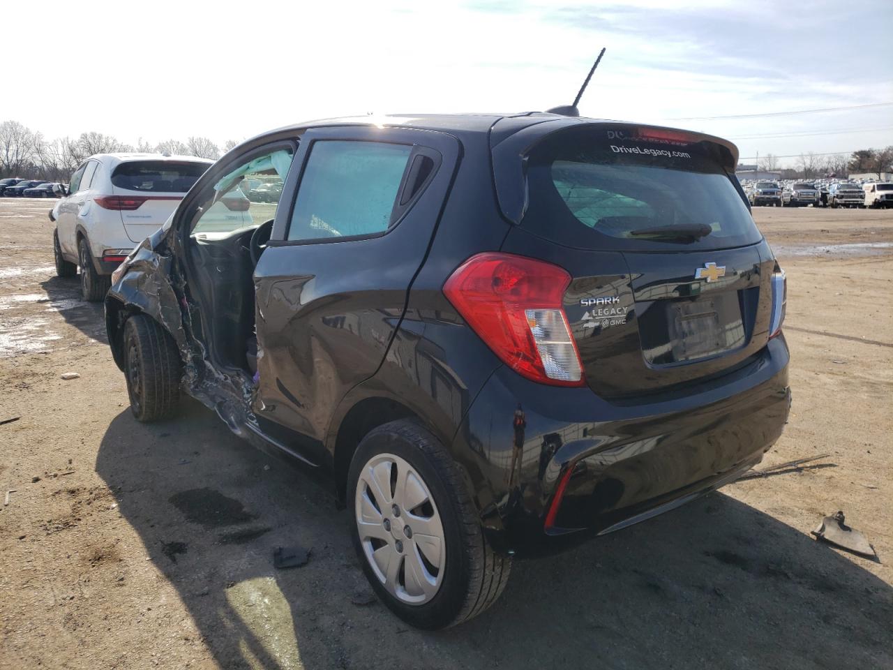 Photo 3 from auction – 2017 CHEVROLET SPARK LS with VIN KL8CB6SA0HC703634
