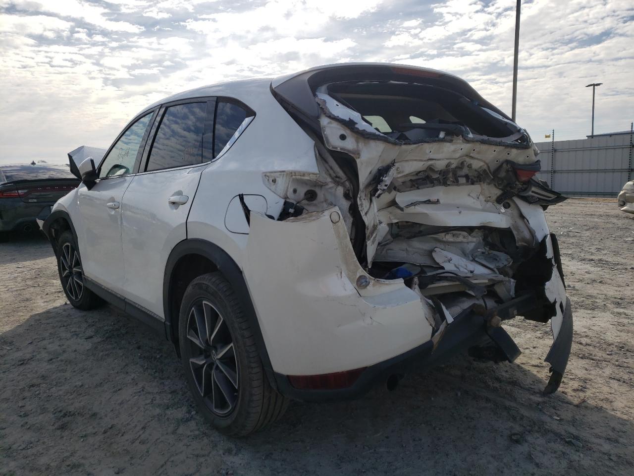 Photo 3 from auction – 2017 MAZDA CX-5 GRAND with VIN JM3KFBDL3H0126752