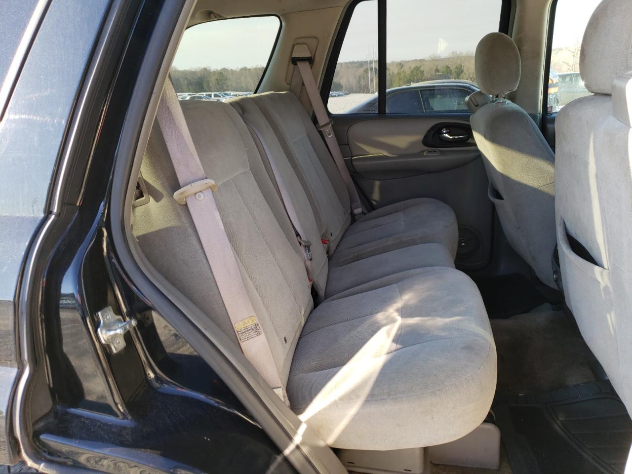 Photo 6 from auction – 2005 CHEVROLET TRAILBLAZE with VIN 1GNDS13S152243091