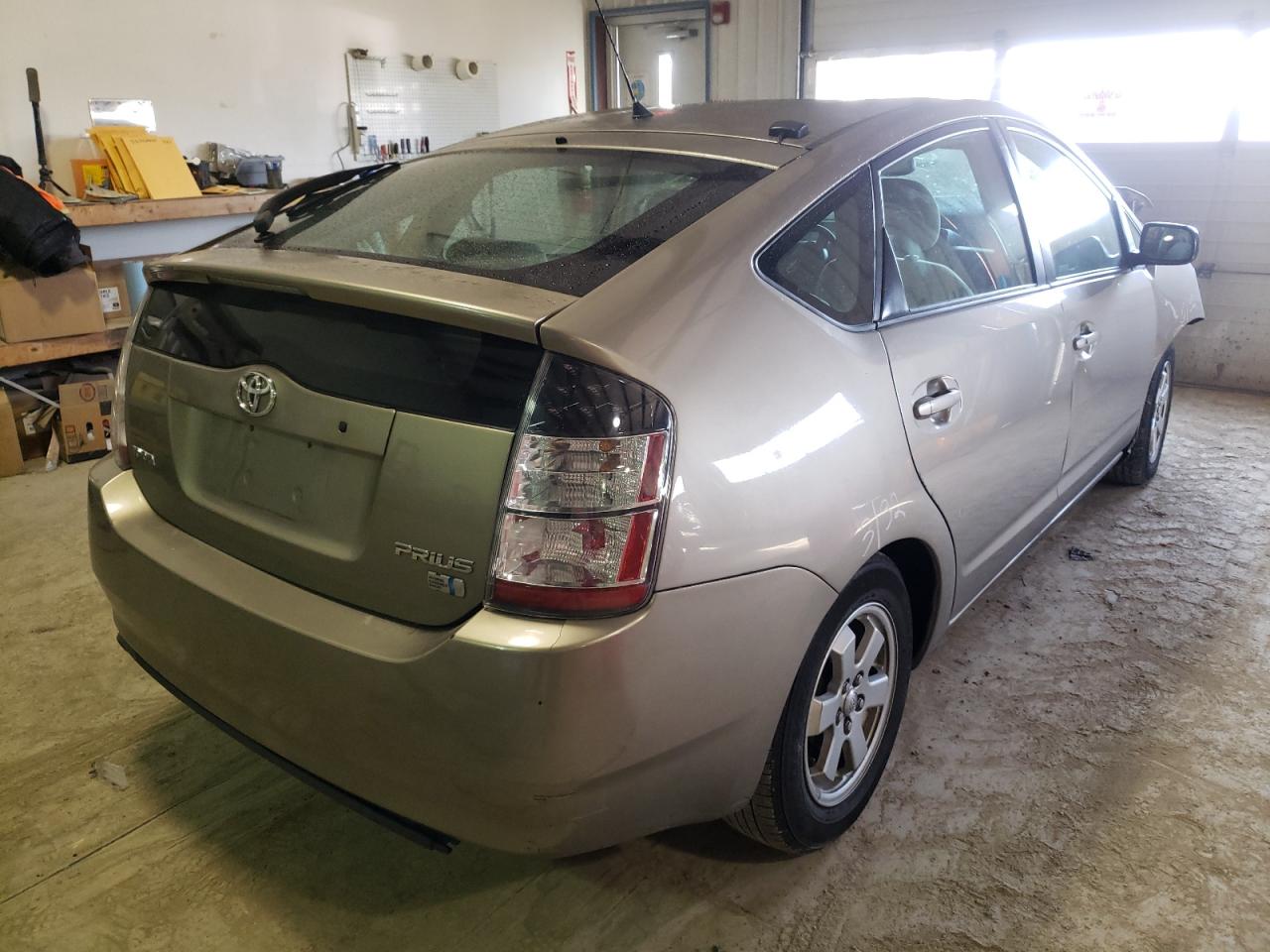 Photo 4 from auction – 2005 TOYOTA PRIUS with VIN JTDKB20U653002178