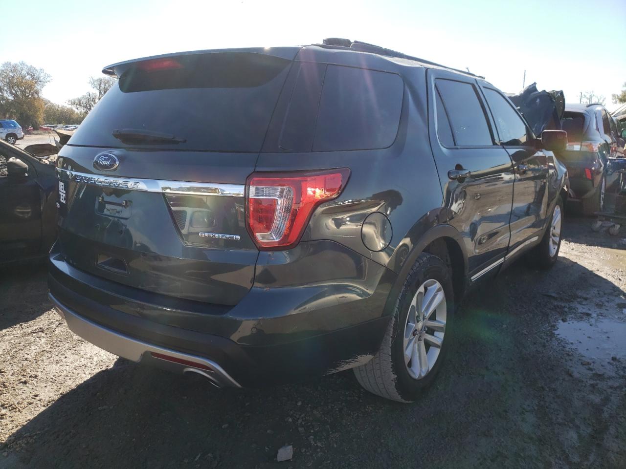 Photo 4 from auction – 2016 FORD EXPLORER X with VIN 1FM5K7D84GGB09521