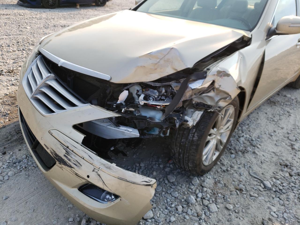Photo 9 from auction – 2011 HYUNDAI GENESIS 4. with VIN KMHGC4DF4BU114845