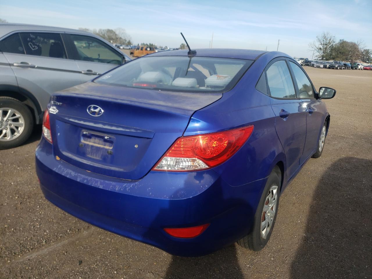 Photo 4 from auction – 2013 HYUNDAI ACCENT GLS with VIN KMHCT4AE7DU488704