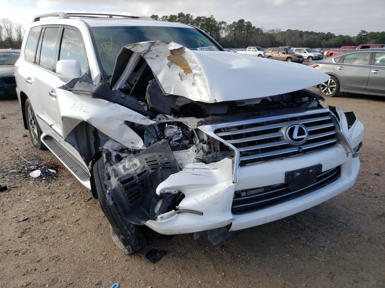 Photo 1 from auction – 2013 LEXUS LX 570 with VIN JTJHY7AX2D4112553