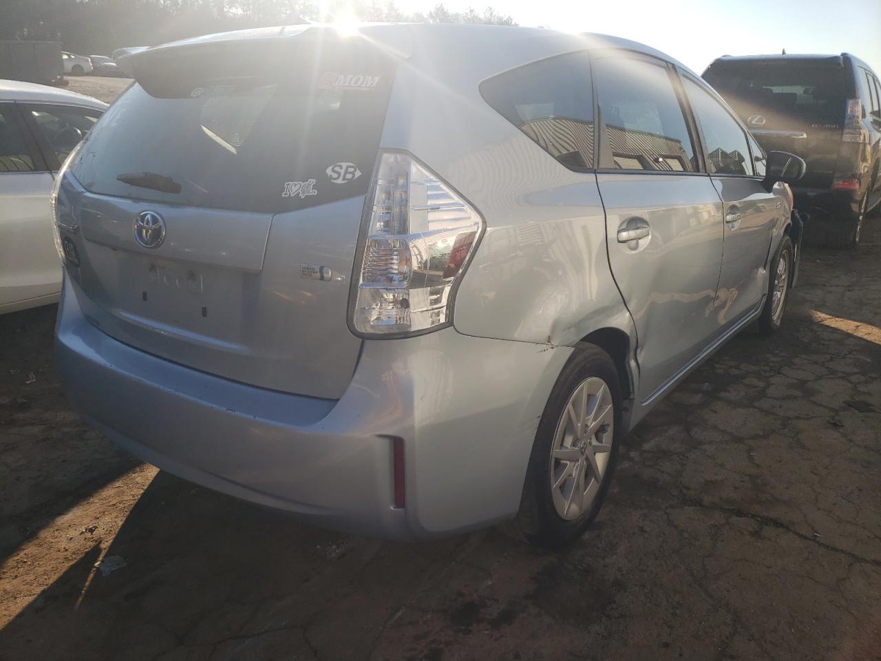 Photo 4 from auction – 2012 TOYOTA PRIUS V with VIN JTDZN3EU8C3156084