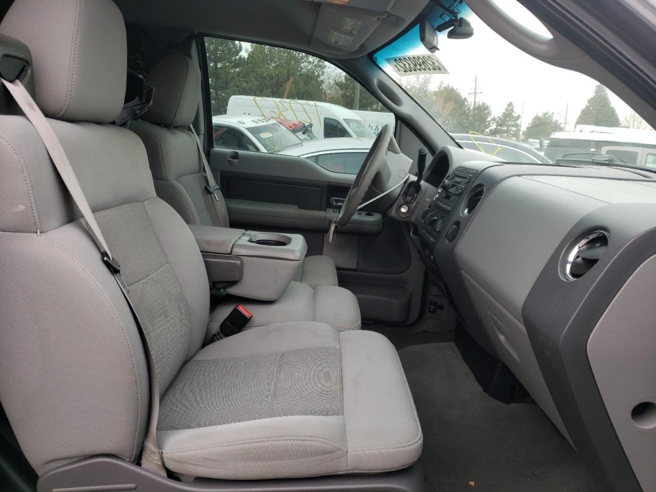 Photo 5 from auction – 2004 FORD F150 with VIN 1FTPX14554FA34167