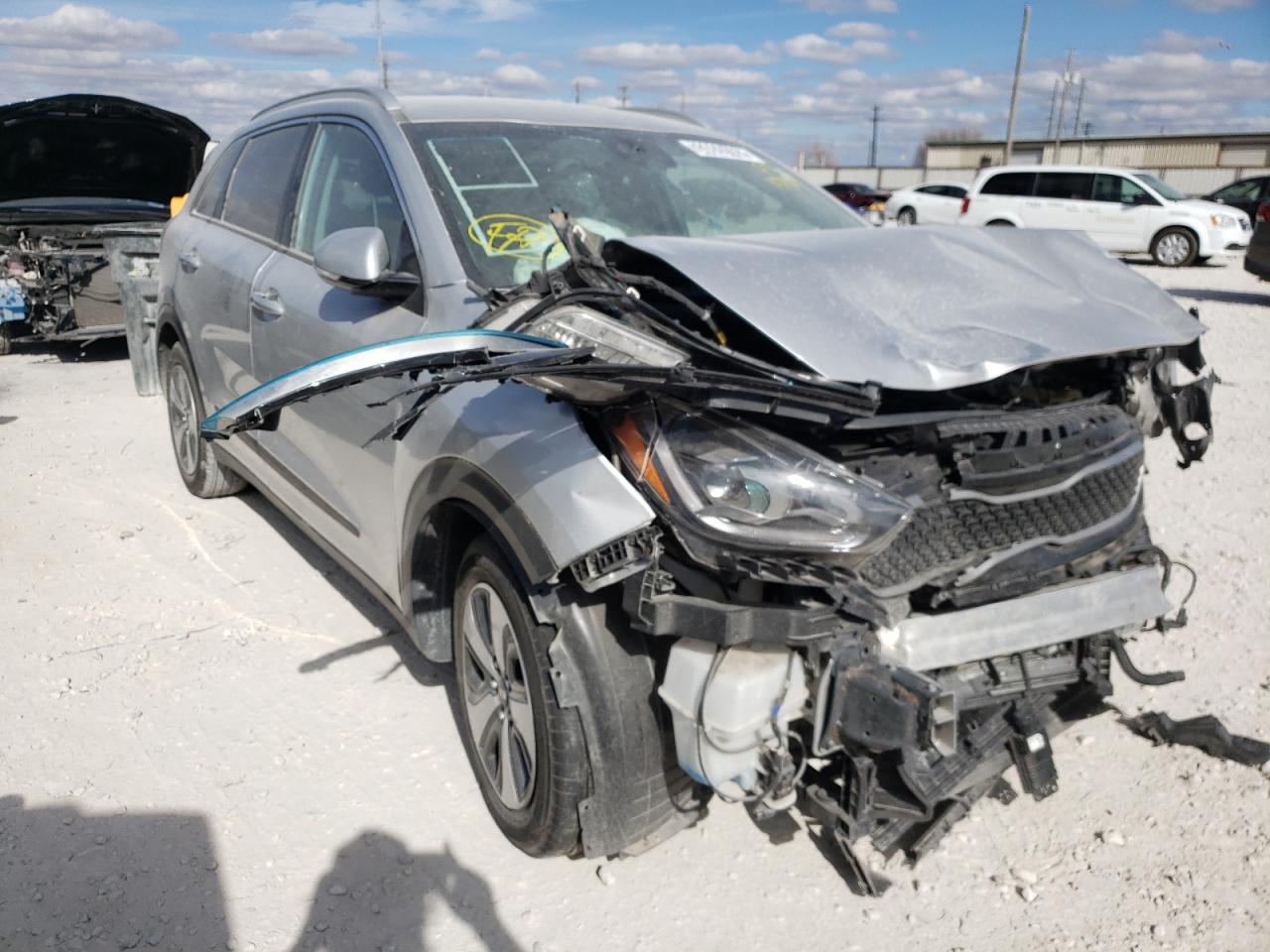 KIA NIRO EX PR 2018 with VIN KNDCC3LD2J5157067 - Photo from auction