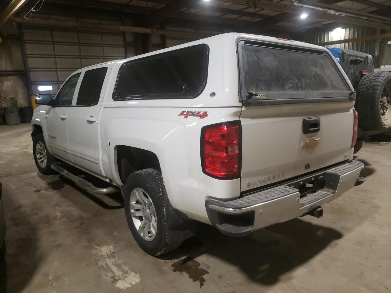 Photo 3 from auction – 2017 CHEVROLET SILVERADO with VIN 3GCUKREC4HG129384
