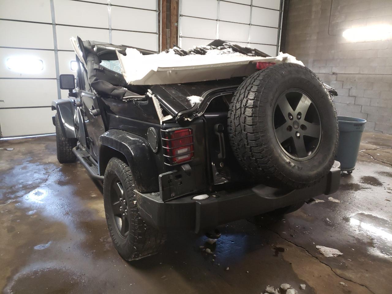 Photo 3 from auction – 2015 JEEP WRANGLER U with VIN 1C4BJWEG2FL590790