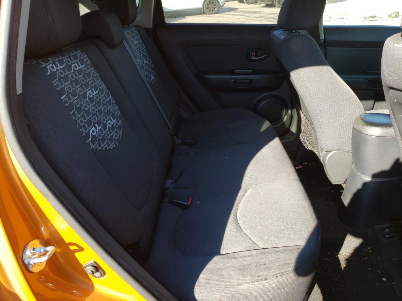 Photo 6 from auction – 2011 KIA SOUL + with VIN KNDJT2A23B7318132